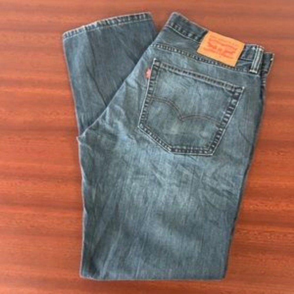 Vintage man’s 527 Levi’s mom jeans